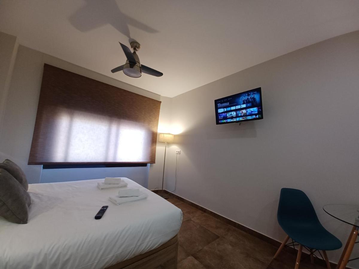 Apartamento Acogedor Junto A Calle Betis, Triana-Los Remedios Sevilla Exteriér fotografie